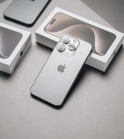 seller.az Brandnew Apple iPhone 15 Pro Max